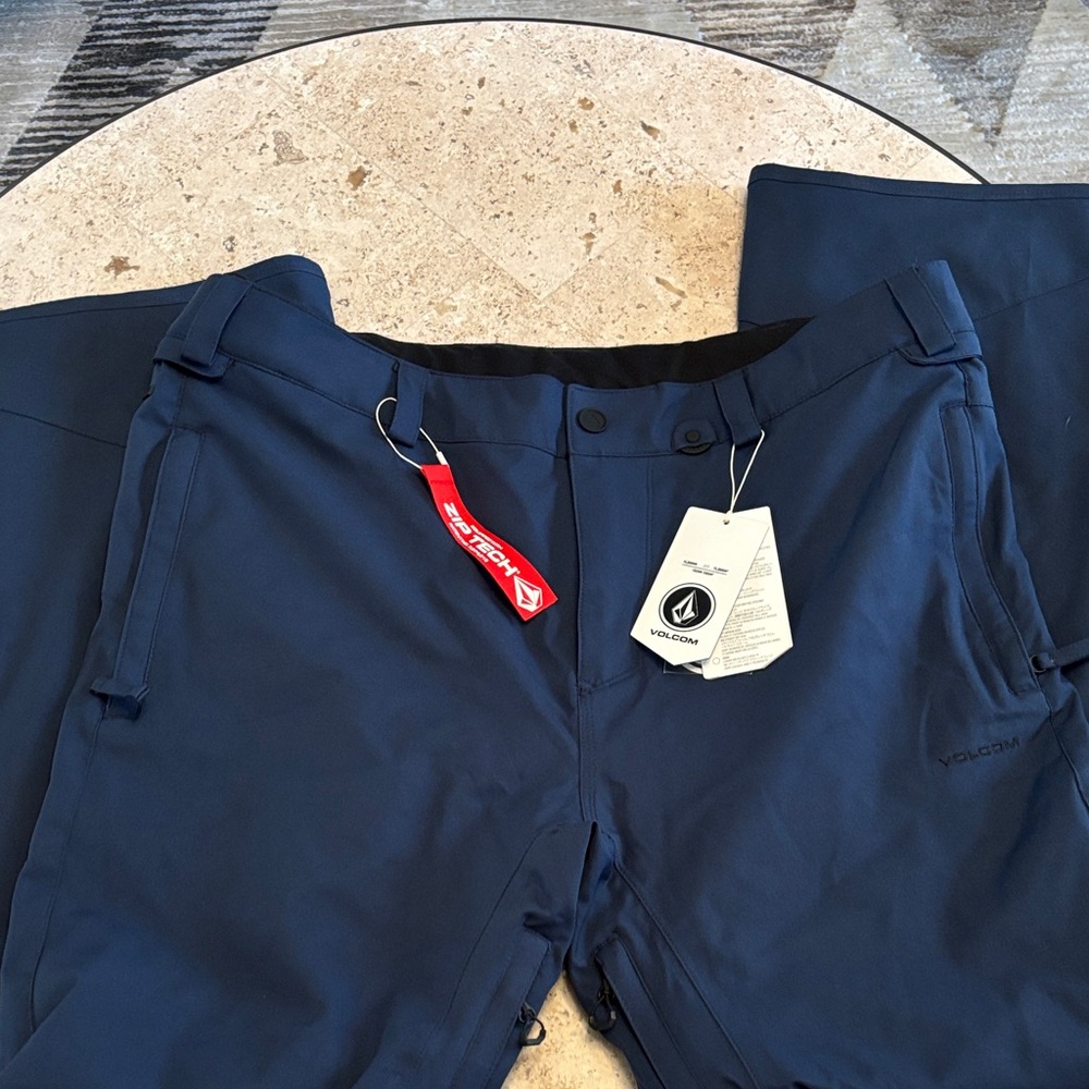 Volcom ski/snowboard
